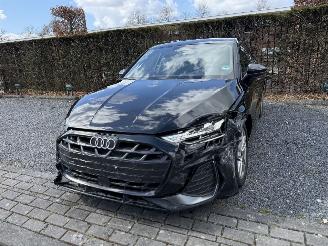 Schadeauto Audi A3 35 TFSI E 2026/1