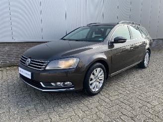 skadebil auto Volkswagen Passat Variant 1.4 TSI Comfort Executive Line BlueMotion AUTOMAAT NAVIGATIE 2012/6