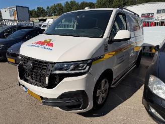 krockskadad bil bedrijf Volkswagen Transporter BULLI 2.0 TDI L1H1 28 4 MOTION 2020/11