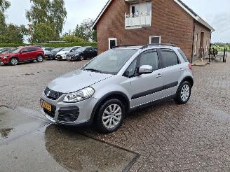 krockskadad bil auto Suzuki SX4 1.6i  120pk clima  4x4  awd 2011/10