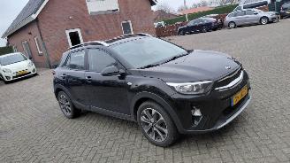 Unfallwagen Kia Stonic 1.0i  dynamic line   navi 2019/2