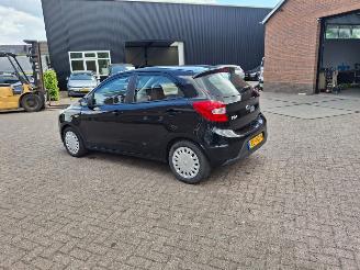 krockskadad bil auto Ford Ka+ 1.2  86pk  airco   5drs 2017/11