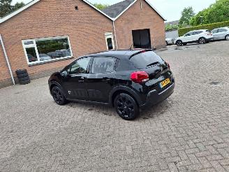 Damaged car Citroën C3 1.2i shine  82pk navi clima 2018/2