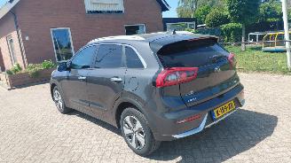 Kia Niro 1.6 hybrid  77kw  automaat picture 11
