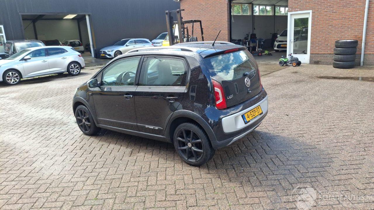 Volkswagen Up! cross up 1.0i 75pk 5drs airco