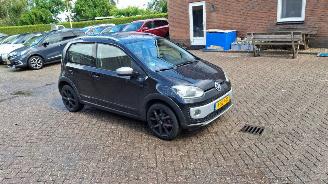 Volkswagen Up! cross up  1.0i  75pk 5drs airco picture 4