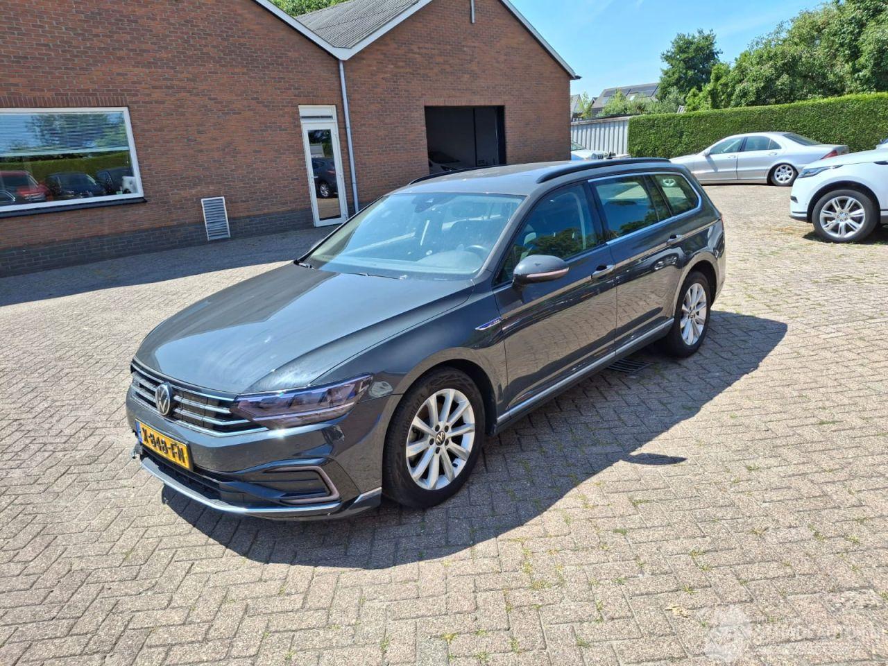 Volkswagen Passat 1.4 tsi phev  156pk navi