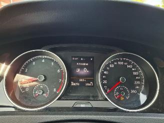 Volkswagen Golf 1.2 tsi  105pk automaat   navi clima picture 9