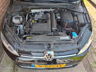 Volkswagen Golf 1.2 tsi  105pk automaat   navi clima picture 4