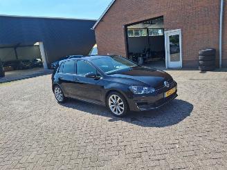 Voiture accidenté Volkswagen Golf 1.2 tsi  105pk automaat   navi clima 2014/12