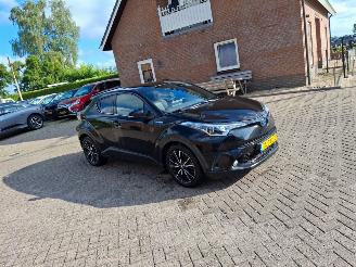 Schadeauto Toyota CH-R 1.8 hybrid 98pk navi clima leer 2019/1