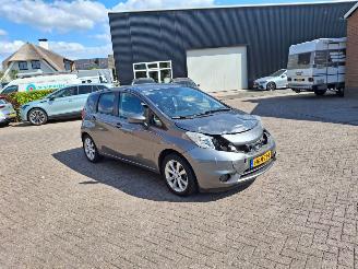 Voiture accidenté Nissan Note 1.2 98pk automaat  navi clima 2015/10