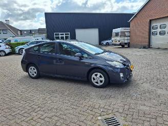 Voiture accidenté Toyota Prius 1.8 hybrid 73kw 2011/3