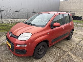 Schadeauto Fiat Panda 0.9 TWIN AIR EDIZIONE COOL BOUWJAAR 2013  61325KM  999 EURO 2013/9