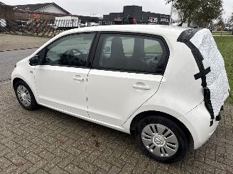 Volkswagen Up! 1.0 UP! BLEUMOTION BOUWJAAR 2015 RIJDBAAR 2850 EURO VAST picture 2