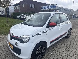 Schadeauto Renault Twingo 1.0SCe LICHTE RIJDBARE SCHADE! BOUWJAAR 2017 88000 KM 4250 EURO 2017/6
