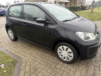 Volkswagen Up! 1.0 BLEUMOTION LICHTE SCHADE! 151000 KM BOUWJAAR 2019 5500 EURO picture 6