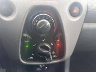 Peugeot 108 1.0e-VTI BOUWJAAR 2020 RIJDBAAR 71941 KM PRIJS 4850 EURO picture 11