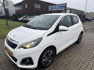 Coche accidentado Peugeot 108 1.0e VTI ALLURE LICHTE SCHADE BOUWJAAR 2022  6999 EURO VAST 2022/1