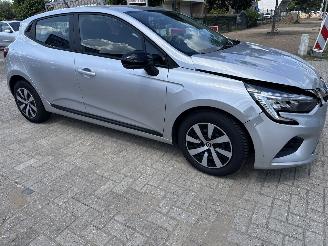 Renault Clio 1.0 90 EQUILIBRE BOUWJAAR 2023  67945 KM VASTE PRIJS 8150 EURO picture 5
