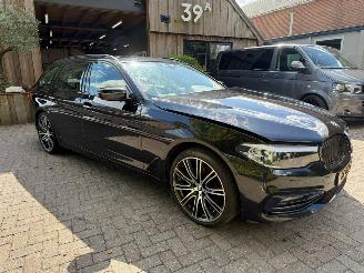 skadebil auto BMW 5-serie 520D XDRIVE  HIGH EXECUTIVE SPORTLINE PANO 2017/9