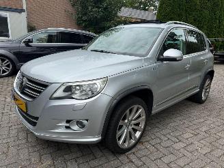 damaged passenger cars Volkswagen Tiguan 2.0 TDI 4MOTION R-LINE 2009/11
