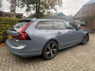 škoda osobní automobily Volvo V-90 2.0 T6 AWD PLUGIN PANO HARMAN/KARDON 2021/10