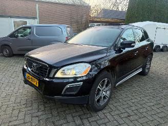 krockskadad bil auto Volvo Xc-60 2.0 T5 LEER PANO AUT NL AUTO 2012/8