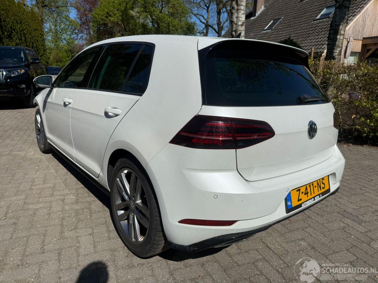 Volkswagen Golf 1.5 TSI AUT R-LINE 150 PS
