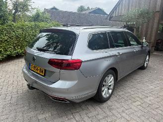 Voiture accidenté Volkswagen Passat 1.4 TSI PHEV GTE PANO NL AUTO 2023/1