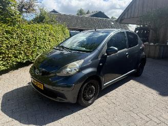 krockskadad bil auto Toyota Aygo 1.4D 5DRS AIRCO 2006/5