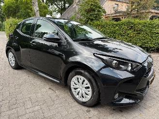 Schadeauto Toyota Yaris 1.5 HYRBID 25000KM AIRCO CAMERA 2024/4