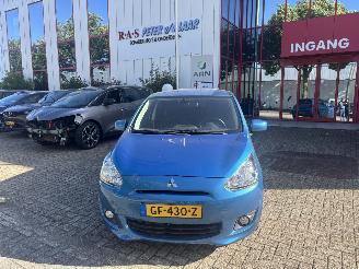 krockskadad bil auto Mitsubishi Space-star  2015/5