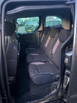 Peugeot Partner Tepee 1.2 PURETECH ACTIVE picture 10