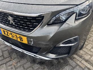 Peugeot 3008 1.2 PURE TECH GT LINE picture 3