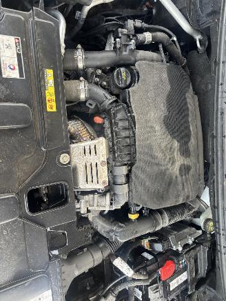 Peugeot 3008 1.2 PURE TECH GT LINE picture 19