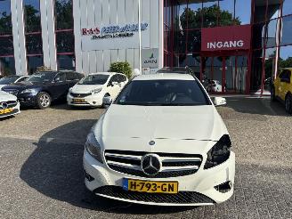 Damaged car Mercedes A-klasse A180 1.6 90 KW super nette auto 2013/3