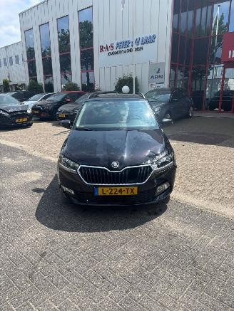 damaged passenger cars Skoda Fabia Combi 1.0 TSI 70KW AMBITION 2021/8