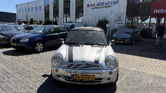 damaged passenger cars Mini Mini COOPER 2005/6
