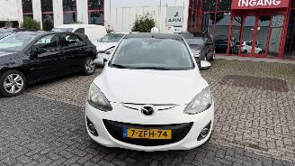 Unfallwagen Mazda 2 1.3 SILVER EDITION 2014/12