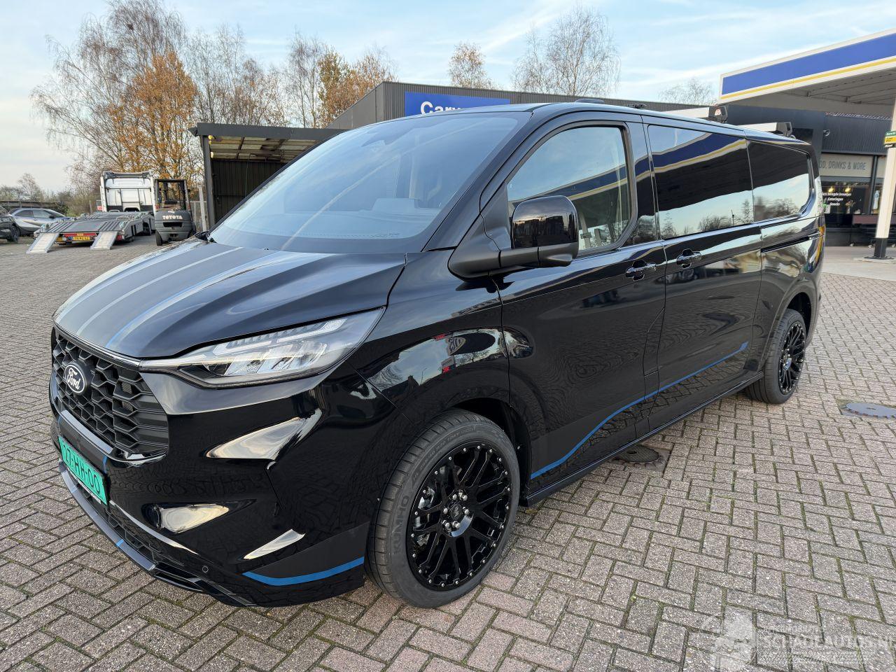 Ford Transit Custom  2.0 D - 125 Kw  L2 AWD Automaat Dubbel Cabine Nieuwste Model .