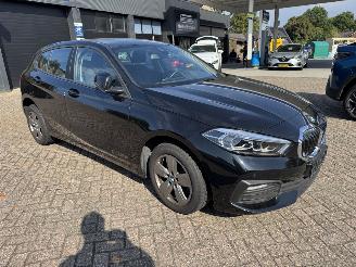 Schadeauto BMW 1-serie 118 I  Automaat  Advance 2024/4