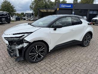 Damaged car Toyota C-HR 1.8. 112 Kw Hybride 2024/6