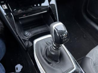 Peugeot 208 1.2 -74 Kw Allure picture 30