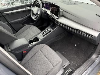 Volkswagen Golf 8.5   1.5 eTSi 110 Kw DSG picture 14