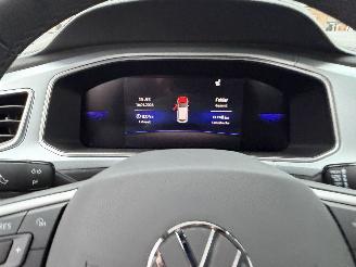 Volkswagen T-Roc 1.5 TSi 150 Pk DSG Goal picture 33
