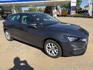 damaged passenger cars Seat Leon 1.5 TSI - 115 Pk 2025/2
