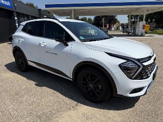 Damaged car Kia Sportage 1.6 Hybrid 132 Kw AWD  GT-Line automaat 2024/7