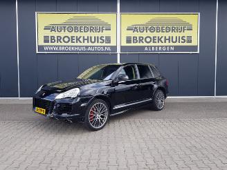 Vaurioauto  passenger cars Porsche Cayenne 4.5 S 2006/9