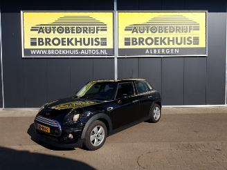 Unfallwagen Mini Mini 1.5 Cooper Business 2015/6